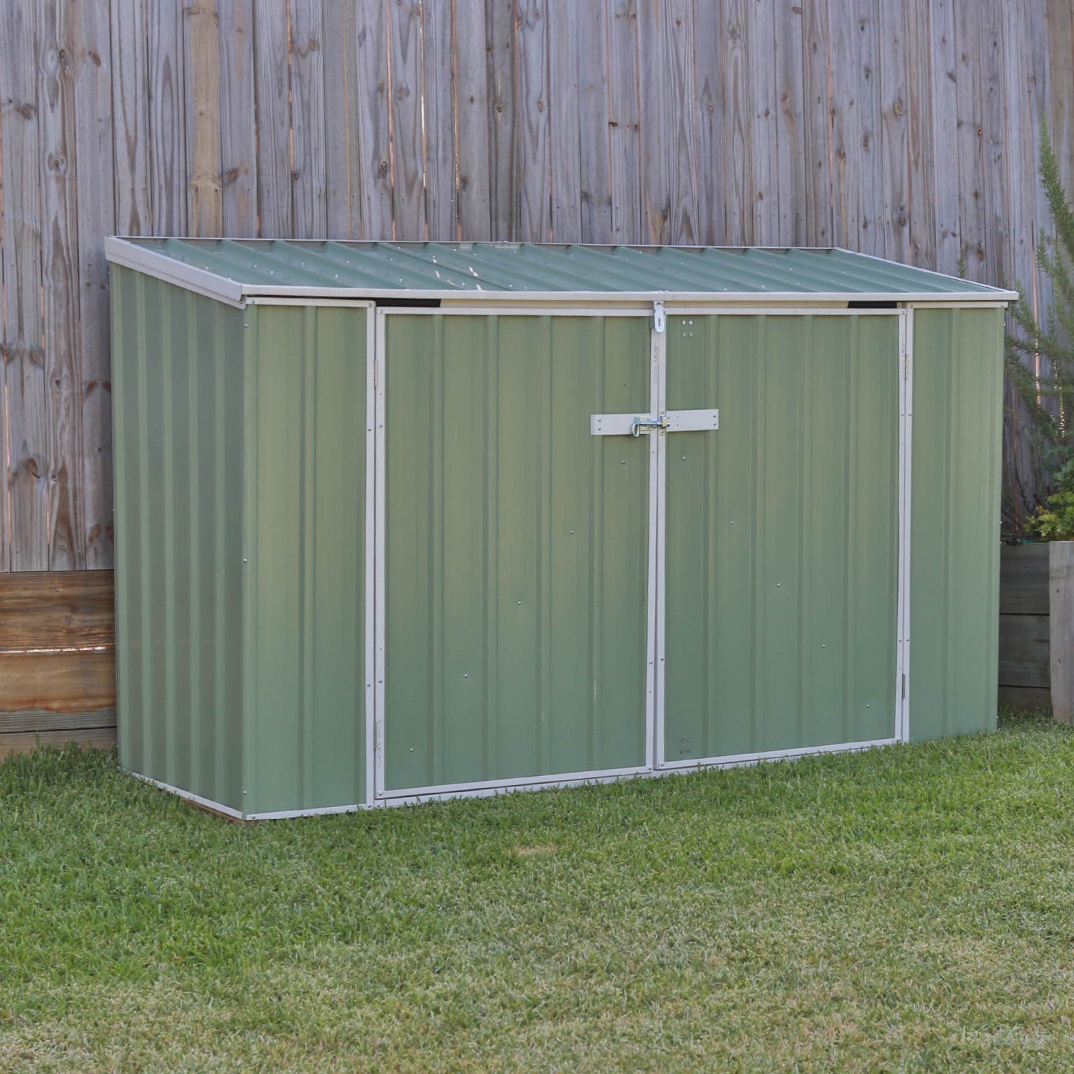 #colour_pale eucalypt